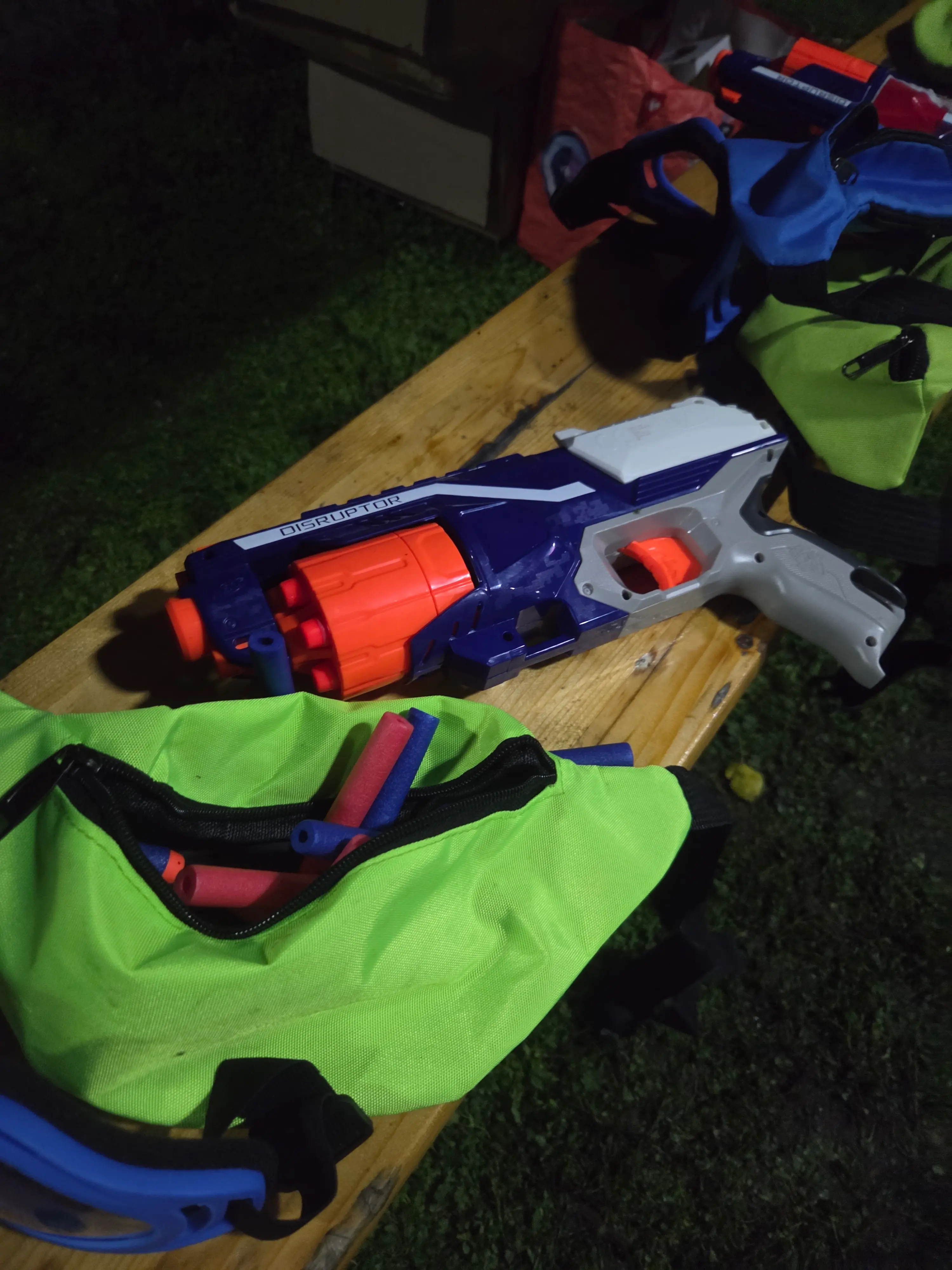 Arenă tactică NERF Party cu obstacole pentru copii, petrecere mobilă București-Ilfov
